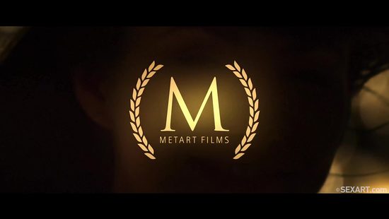 Подвыпившие развратные девчонки напросились на жаркую групповуху