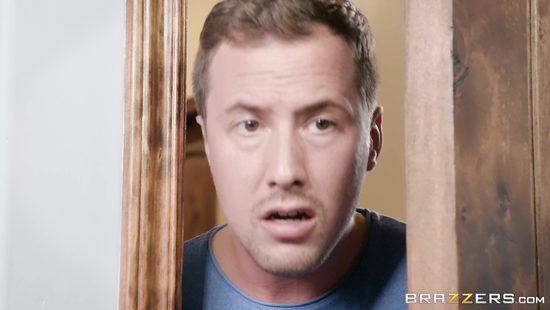 Зашёл в гости к старому другу и поимел его неудовлетворённую супругу