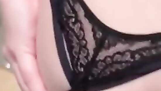 Отдалась на первом свидании...