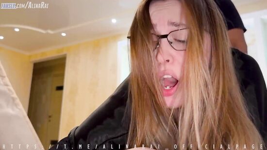 Что не так с этим диваном?