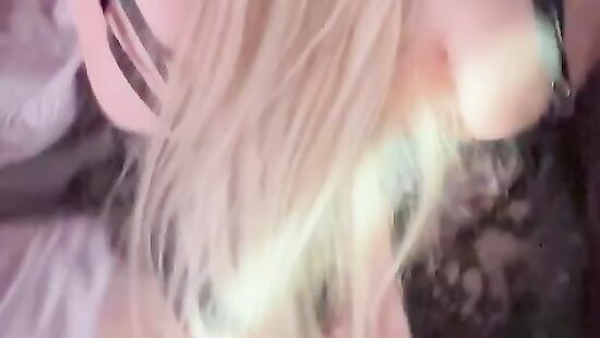 Ну как такую красотку с таким задком не отжарить?)