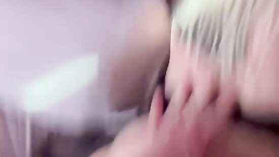 Ну как такую красотку с таким задком не отжарить?)