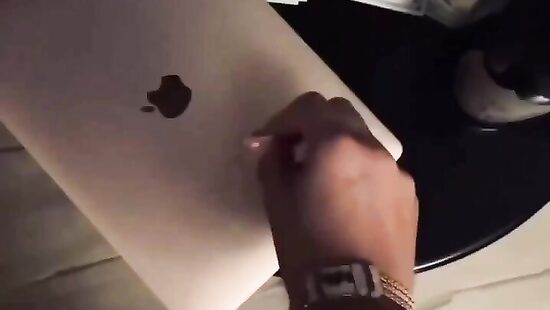 По кайфу среди ночи бля