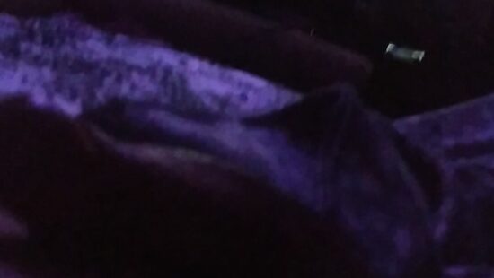 Моя романтик обстановка в спальне, телек показывает парнушку и ...