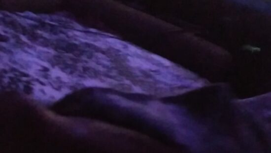 Моя романтик обстановка в спальне, телек показывает парнушку и ...