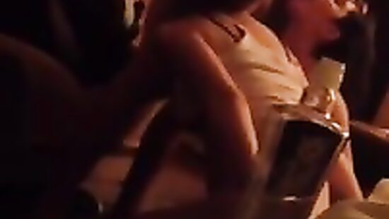 Обработал двух подружек)