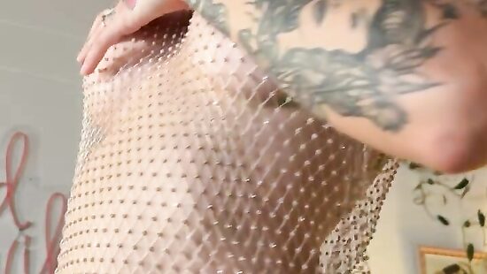 Do you like what I am wearing?