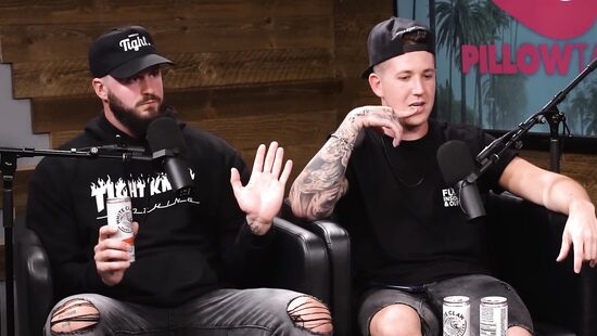 Подкаст "Pillow Talk": Николь Энистон