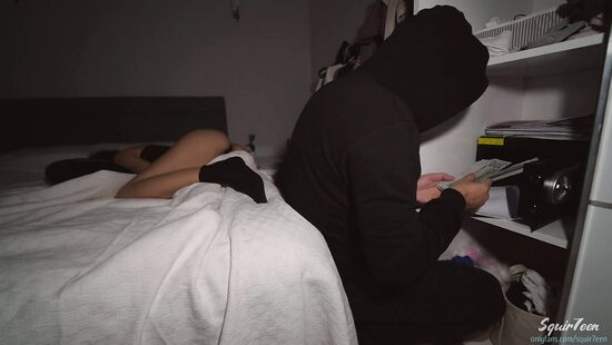 Откуда столько денег, сучка?