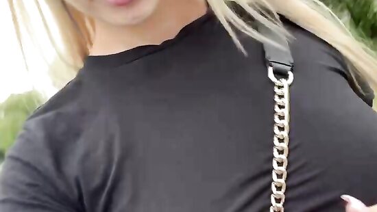 Кто со мной на прогулку?