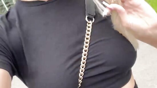 Кто со мной на прогулку?