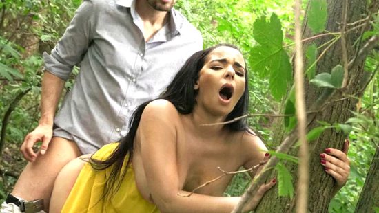 Молодожёны не могут насытиться и трахаются при каждом удобном случае