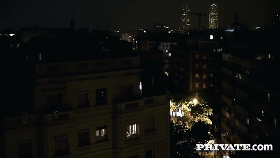 Поймала мужа в борделе с куклой и согласилась на анальный секс