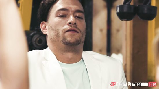 Чтобы сэкономить на абонементе взрослая спортсменка дала хозяину спортзала