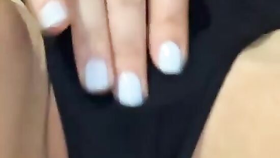 Знакомая шалит)