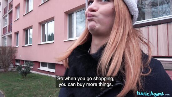 Русская рыжая берет деньги за секс