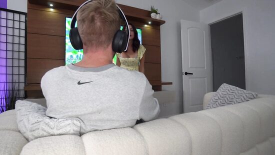 Так бывает, если не удовлетворяешь жену