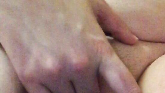 Я балуюсь со своїй  киськой