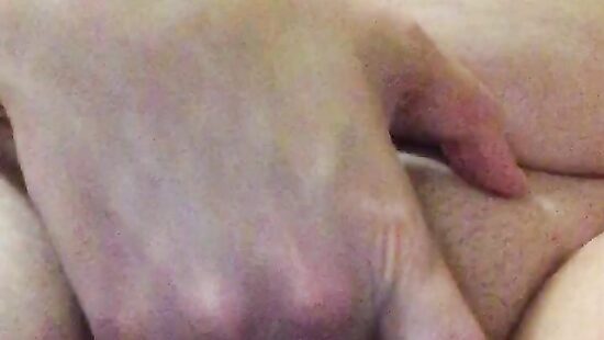 Я балуюсь со своїй  киськой