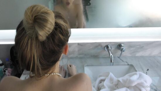 Страсть в запотевшем зеркале