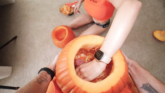 Для члена киска, а не тыква!