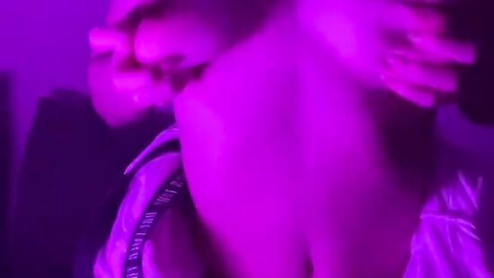 Люблю свои сисечки)