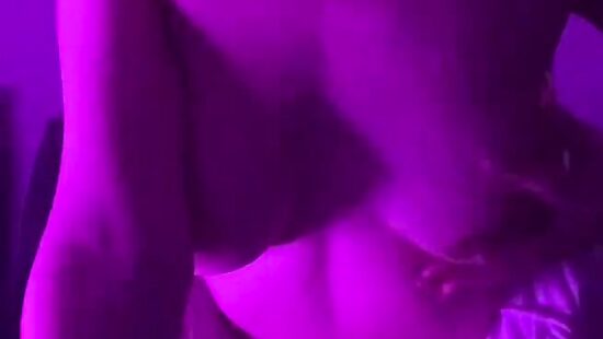 Люблю свои сисечки)