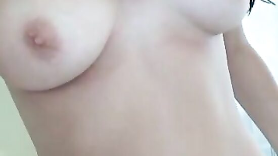 Знакомая подруга завлекает к себе в гости))