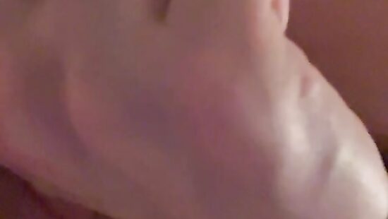 Сняла себя на телефон, что бы напомнить, о готовности к жесткому траху