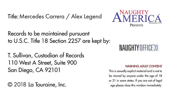 На прощание секретарша латинка устроила шефу сексуальный сюрприз