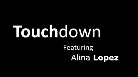 Начинающая футболистка после тренировки соблазнила симпатичного друга