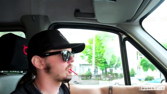 Любительница чупа-чупсов согласилась на секс с пикапером за деньги