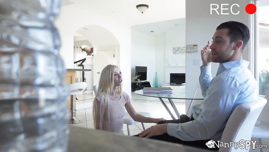 Чтобы сохранить работу няня попросила хозяина себя оттарабанить