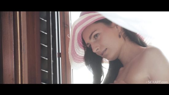 В Испании влюблённая парочка занялась нежным сексом в спальне