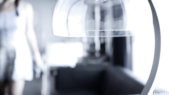 Богатый человек принудил к сексу горничную с красивыми сиськами