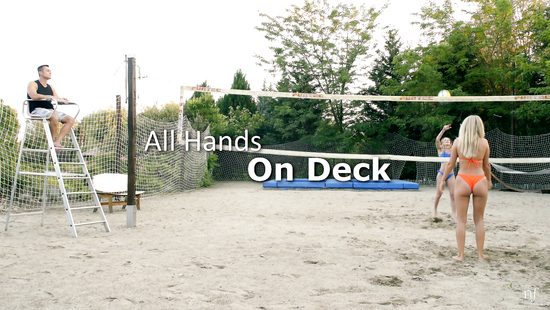 Ничью в пляжном волейболе лесбиянки отметили групповым сексом с судьёй