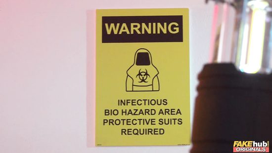 Совершенная секс-машина трахает своих создателей в лаборатории