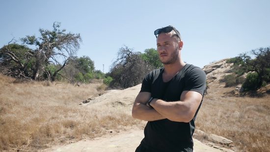 По окончанию тренировки инструктор присунул шикарной женщине в очко