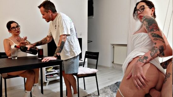 Бокал вина и анальная измена