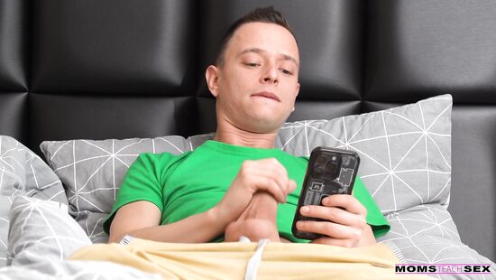 Ты всё это время на меня дрочил?