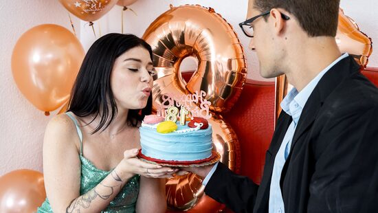 Задуй свечи и загадай желание