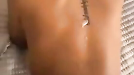 Золил сучке спинку . Даа, смачно ????