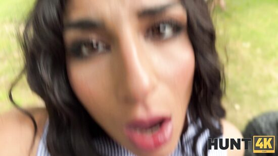 Улица Сексзам представляет: Птичка высокого полёта