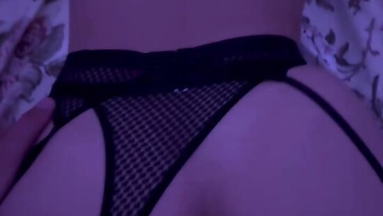 Снял красотку в клубе.