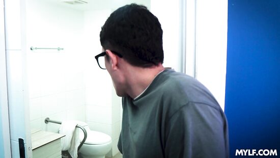 Ощущая молодость киской