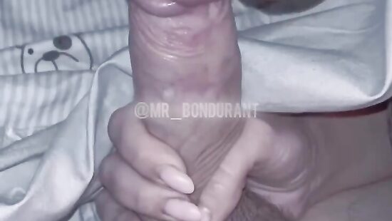 Малышка полирует мне член