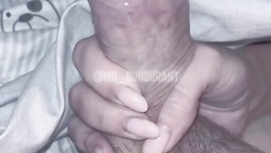 Малышка полирует мне член