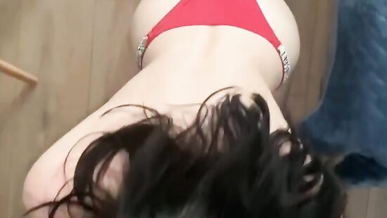 Моя лучшая подруга,делает мальчику хорошо.