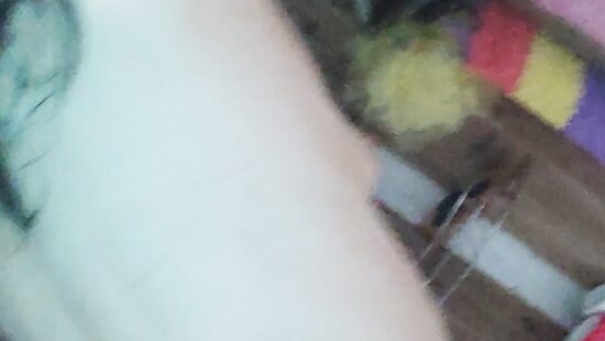 Трахаю в попку любимую в ванной