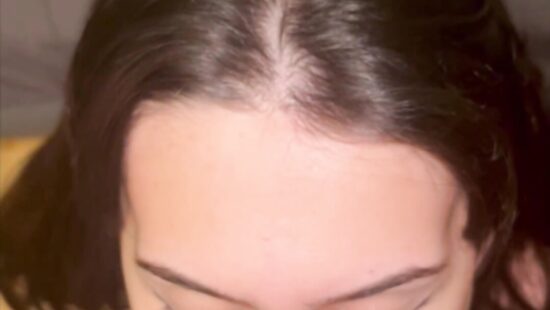 Обкончал лицо милой брюнетки